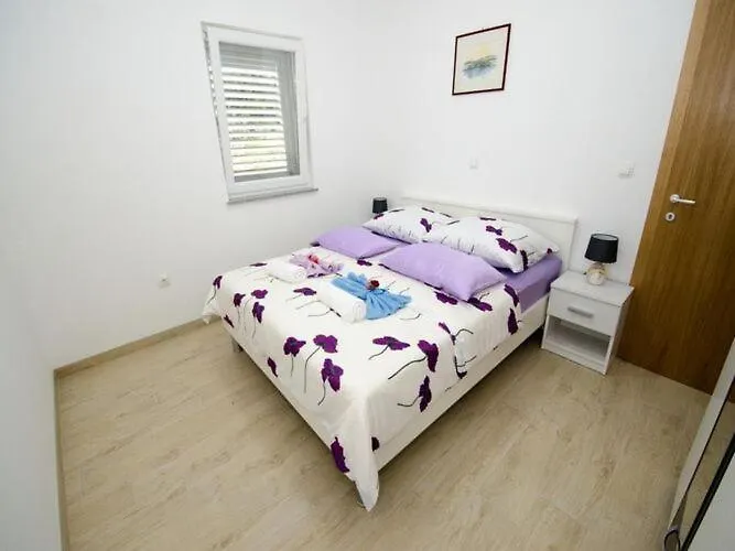 公寓 Vesela - Comfort One Bedroom With Balcony And Sea View *