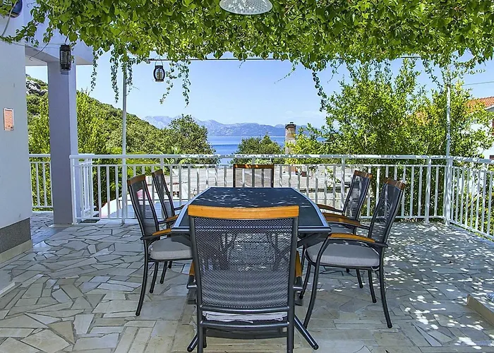Vesela - Comfort One Bedroom With Balcony And Sea View 公寓 *