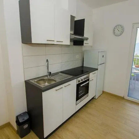 Lägenhet Vesela - Comfort One Bedroom With Balcony And Sea View