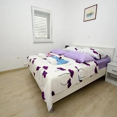 Lägenhet Vesela - Comfort One Bedroom With Balcony And Sea View *