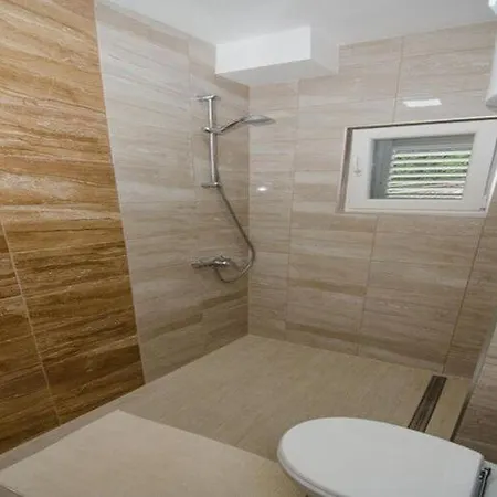 Vesela - Comfort One Bedroom With Balcony And Sea View * Janjina