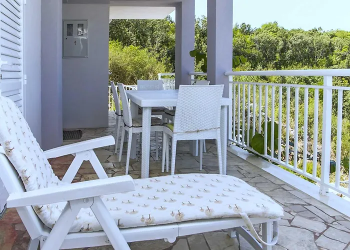 Vesela - Comfort One Bedroom With Balcony And Sea View * Janjina