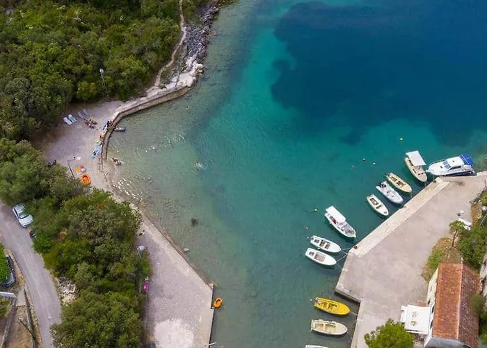 Vesela - Comfort One Bedroom With Balcony And Sea View 아파트 *